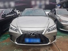 Lexus ES 200 Premium Edition - ფოტო 3