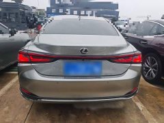 Lexus ES 200 Premium Edition - ფოტო 6