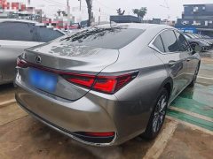 Lexus ES 200 Premium Edition - ფოტო 7
