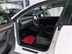 Tesla Model Y Standard Range RWD - ფოტო 16
