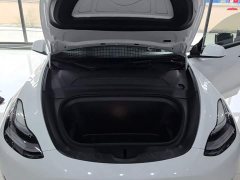 Tesla Model Y Standard Range RWD - ფოტო 20