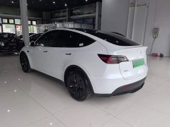 Tesla Model Y Standard Range RWD - ფოტო 5