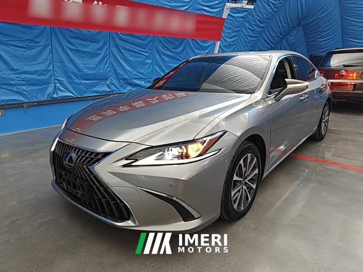 Lexus ES 300h Excellence - ავტომობილი ჩინეთიდან