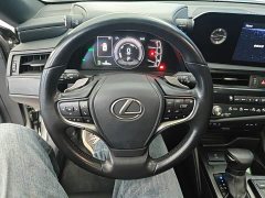 Lexus ES 300h Excellence - ფოტო 11