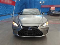 Lexus ES 300h Excellence - ფოტო 3