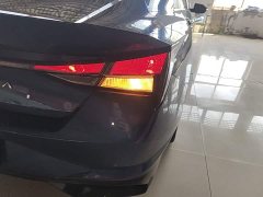 Hyundai Elantra 1.5L CVT GLX Elite - ფოტო 8