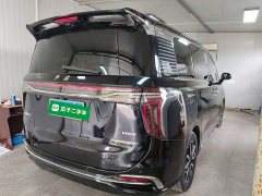 FAW Red Flag HQ9 2.0T Smart Connected Flagship Comfort Edition - ფოტო 7