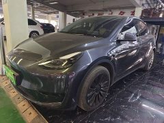 Tesla Model Y Rear-Wheel Drive - ფოტო 1
