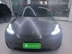 Tesla Model Y Rear-Wheel Drive - ფოტო 3
