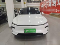 Tesla Model Y Rear-Wheel Drive - ფოტო 3