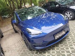 Tesla Model Y Long Range All-Wheel Drive - ფოტო 4