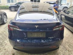 Tesla Model Y Long Range All-Wheel Drive - ფოტო 6