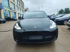 Tesla Model Y Rear-Wheel Drive - ფოტო 3