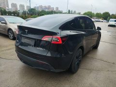 Tesla Model Y Rear-Wheel Drive - ფოტო 7