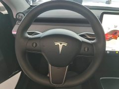 Tesla Model Y Long Range All-Wheel Drive - ფოტო 11