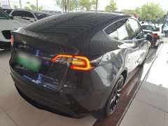Tesla Model Y Long Range All-Wheel Drive - ფოტო 7