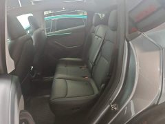 Tesla Model Y Rear-Wheel Drive - ფოტო 17