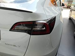 Tesla Model Y Standard Range RWD - ფოტო 8
