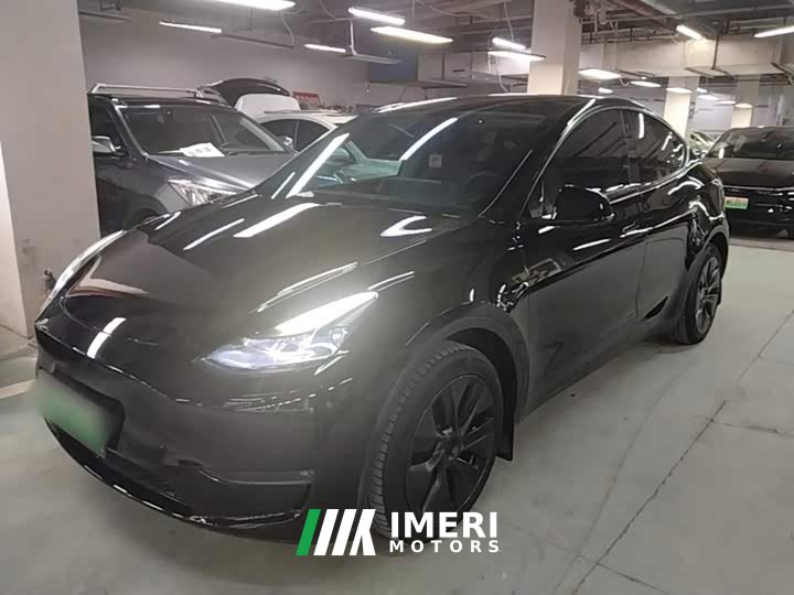 Tesla Model Y Long Range All-Wheel Drive
