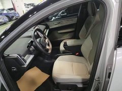 Volvo EX30 2025 Rear-Wheel Drive Extended Range Ultra - ფოტო 15