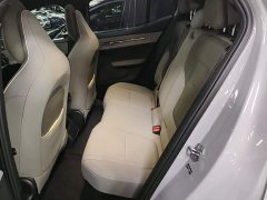 Volvo EX30 2025 Rear-Wheel Drive Extended Range Ultra - ფოტო 17