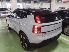 Volvo EX30 2025 Rear-Wheel Drive Extended Range Ultra - ფოტო 5