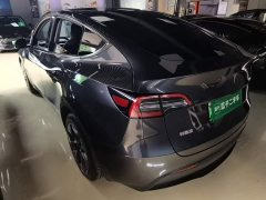 Tesla Model Y Rear-Wheel Drive - ფოტო 5
