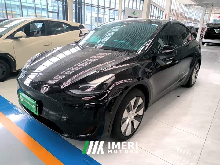 Tesla Model Y Facelift Rear-Wheel Drive