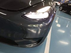 Tesla Model Y Rear-Wheel Drive - ფოტო 18