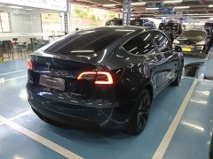 Tesla Model Y Rear-Wheel Drive - ფოტო 5