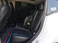 Tesla Model Y Rear-Wheel Drive - ფოტო 17