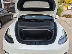 Tesla Model Y Rear-Wheel Drive - ფოტო 20