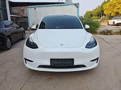 Tesla Model Y Rear-Wheel Drive - ფოტო 3
