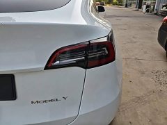 Tesla Model Y Rear-Wheel Drive - ფოტო 8
