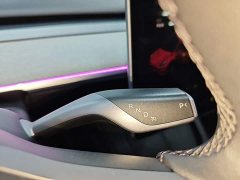Tesla Model Y Rear-Wheel Drive - ფოტო 14