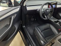 Tesla Model Y Rear-Wheel Drive - ფოტო 16