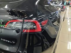 Tesla Model Y Rear-Wheel Drive - ფოტო 8