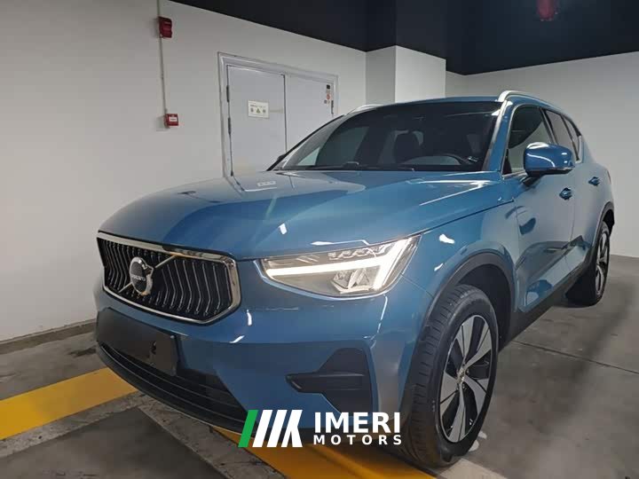 Volvo XC40 B3 Smart Remote Luxury Edition - ავტომობილი ჩინეთიდან