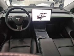 Tesla Model Y Rear-Wheel Drive - ფოტო 10