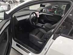 Tesla Model Y Rear-Wheel Drive - ფოტო 16