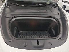 Tesla Model Y Rear-Wheel Drive - ფოტო 20