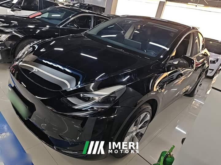 Tesla Model Y Facelift Rear-Wheel Drive