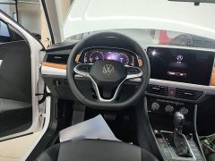 Volkswagen Bora 200TSI DSG Comfort Navigation Edition - ფოტო 11