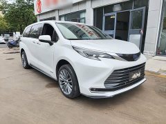 Toyota Sienna 2021 2.5L Hybrid Premium Edition - ფოტო 4