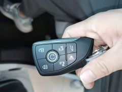 Buick GL8 Luzun Respect Edition - ფოტო 9