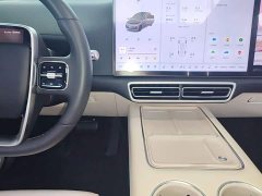 Li Auto L6 Pro Smart Refresh Edition - ფოტო 10