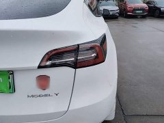 Tesla Model Y Long Range All-Wheel Drive - ფოტო 8