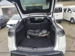 Tesla Model Y Rear-Wheel Drive - ფოტო 19