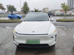 Tesla Model Y Rear-Wheel Drive - ფოტო 3