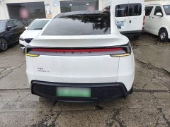 Tesla Model Y Rear-Wheel Drive - ფოტო 6